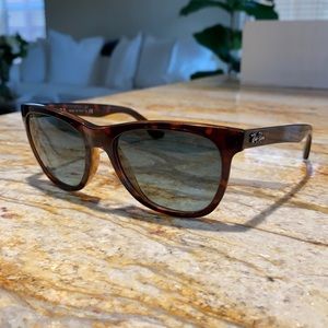 RayBan 4184 Sunglasses